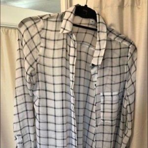 Long sleeve collared shirt